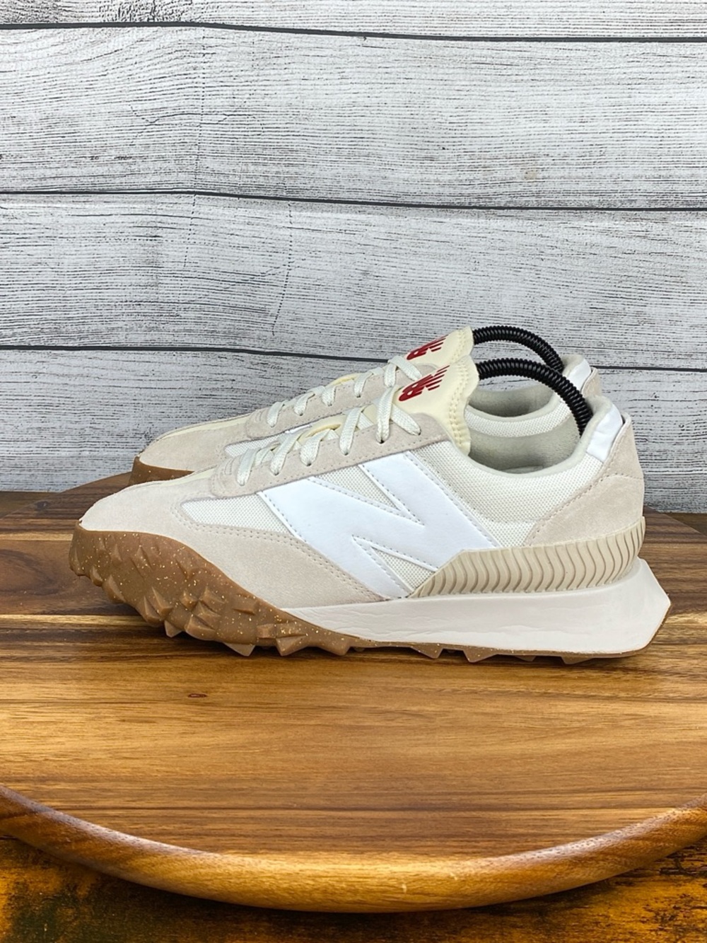 New Balance XC-72 Off White Gum Shoes UXC72RD Men’s Size 7.5 / Women’s Size 9